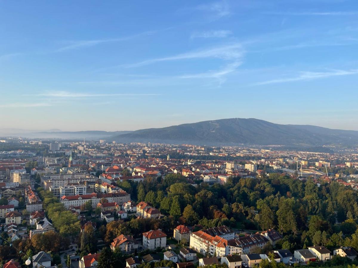 Studio With A View On City Center Park Μαριμπόρ Εξωτερικό φωτογραφία